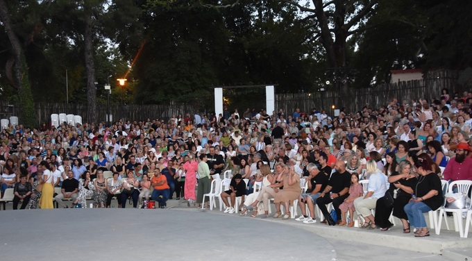 Ξεκίνησε εντυπωσιακά το Naoussa Summer Festival